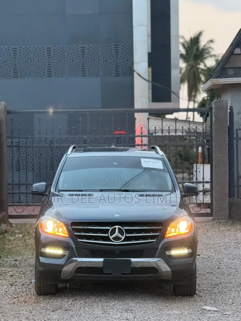 Mercedes-Benz M Class ML350 4MATIC 4dr SUV AWD (3.5L 6cyl 7A) 2015 Gray