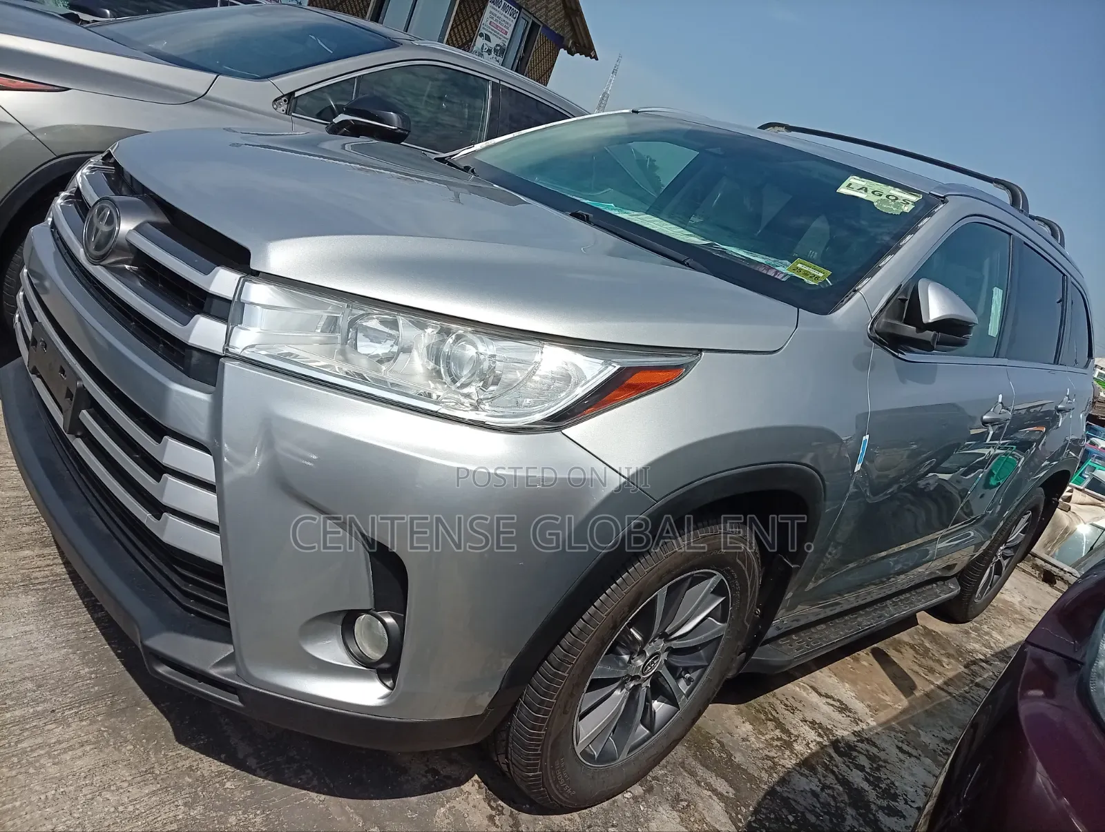 Toyota Highlander XLE 4x4 V6 (3.5L 6cyl 8A) 2018 Silver