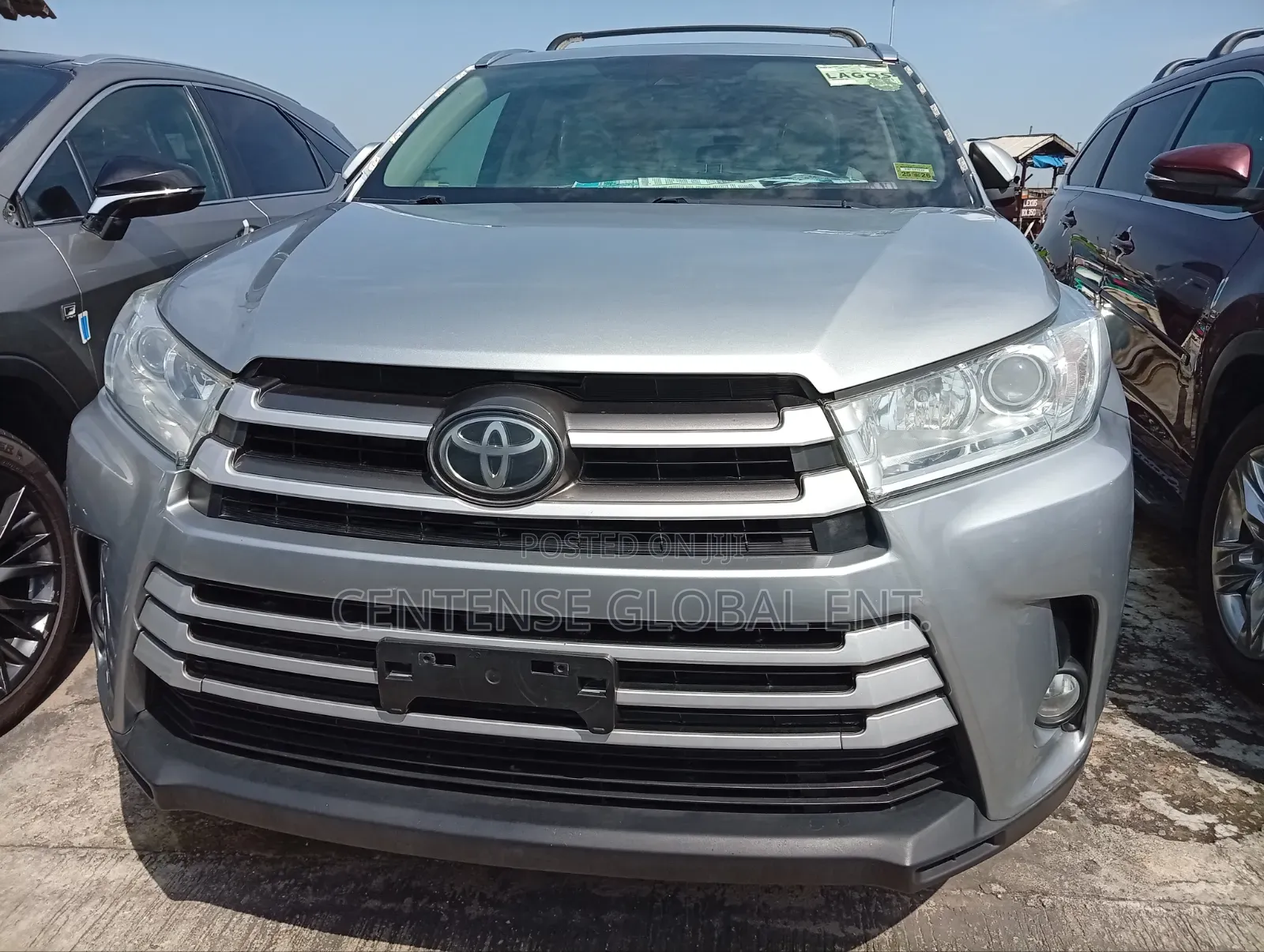 Toyota Highlander XLE 4x4 V6 (3.5L 6cyl 8A) 2018 Silver