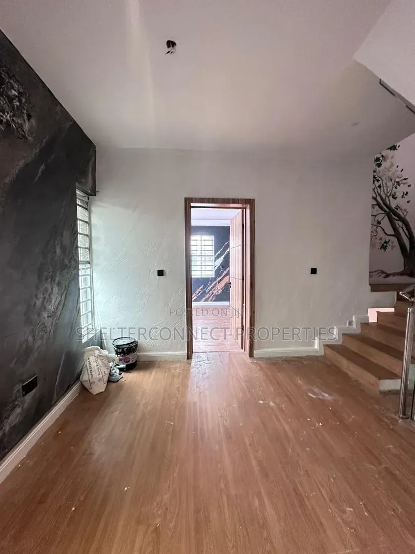 4bdrm Duplex in Lekki Phase 1 for rent