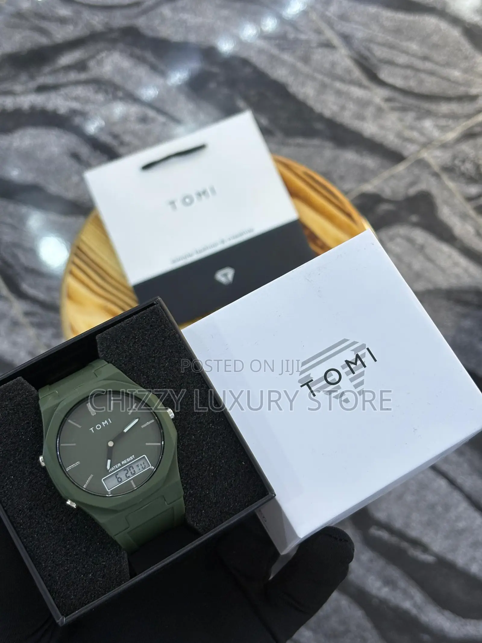 Tomi Quality Men Rubber Strap Wristwatch