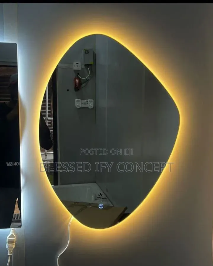 Quality Mirror With Led Lights