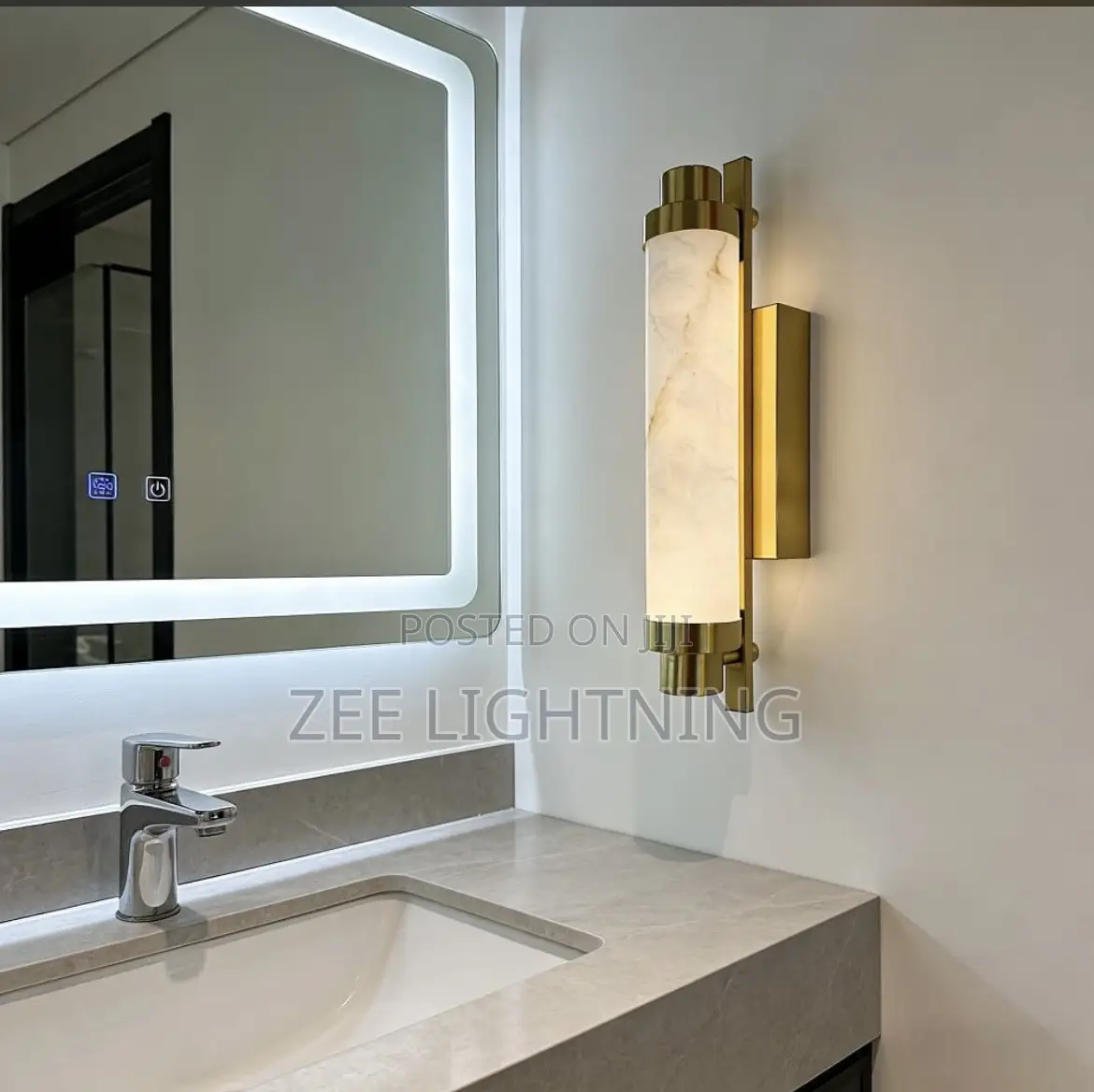 Luxury Nordic Wall Bracket (Gold and Black Body)