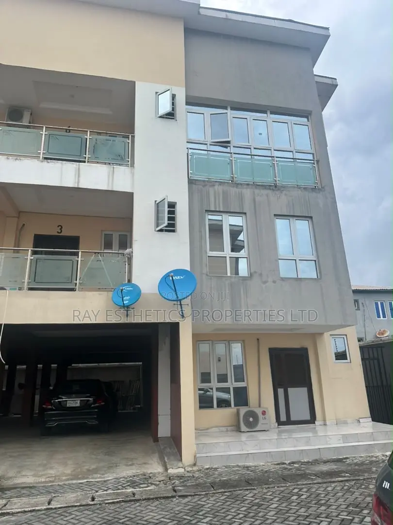 4bdrm Maisonette in Igbo-efon for rent