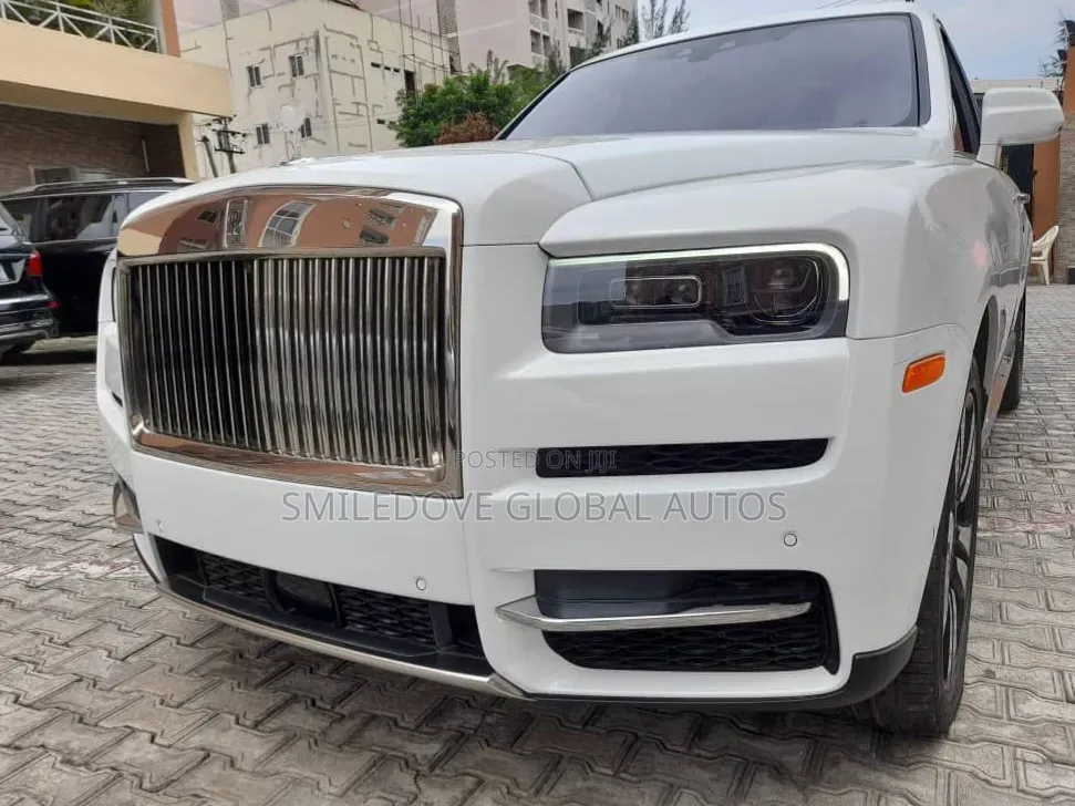 Rolls-Royce Cullinan Base 2019 White