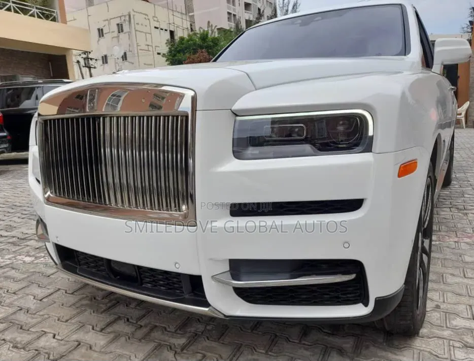 Rolls-Royce Cullinan Base 2019 White