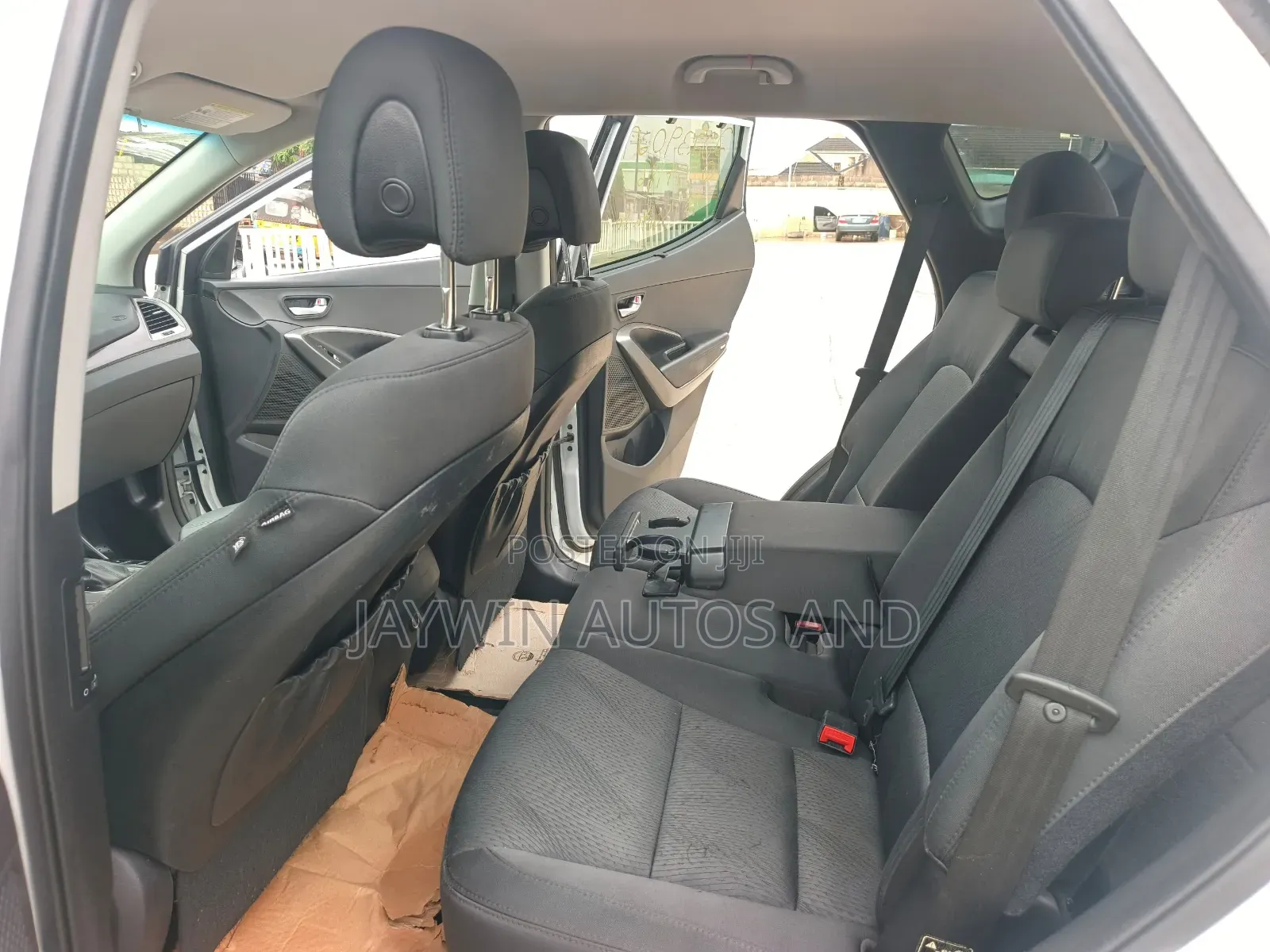 Hyundai Santa Fe 2017 White