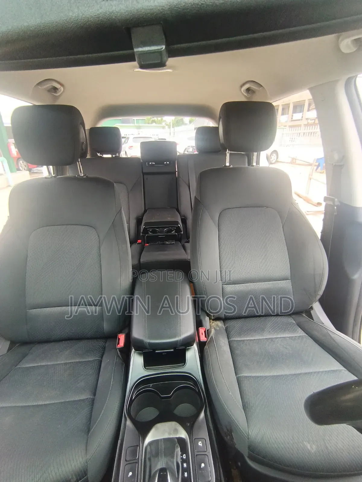 Hyundai Santa Fe 2017 White