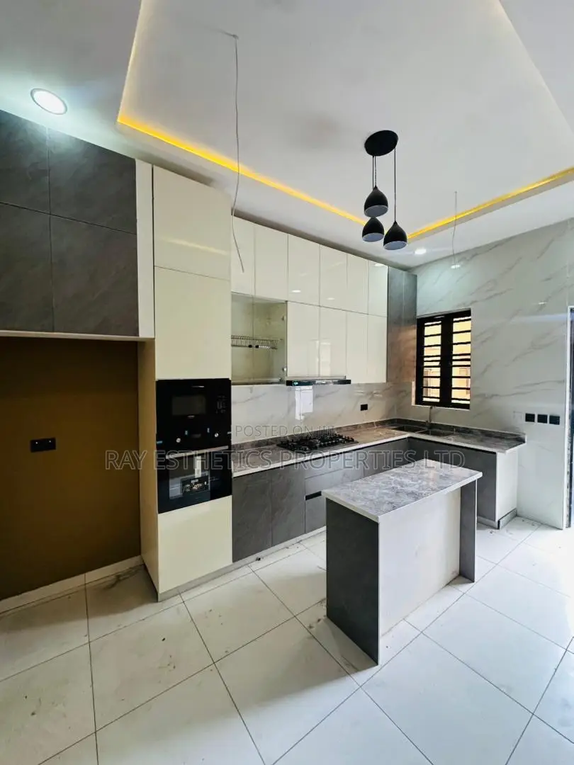 4bdrm Duplex in Golden Park Estate, Sangotedo for sale