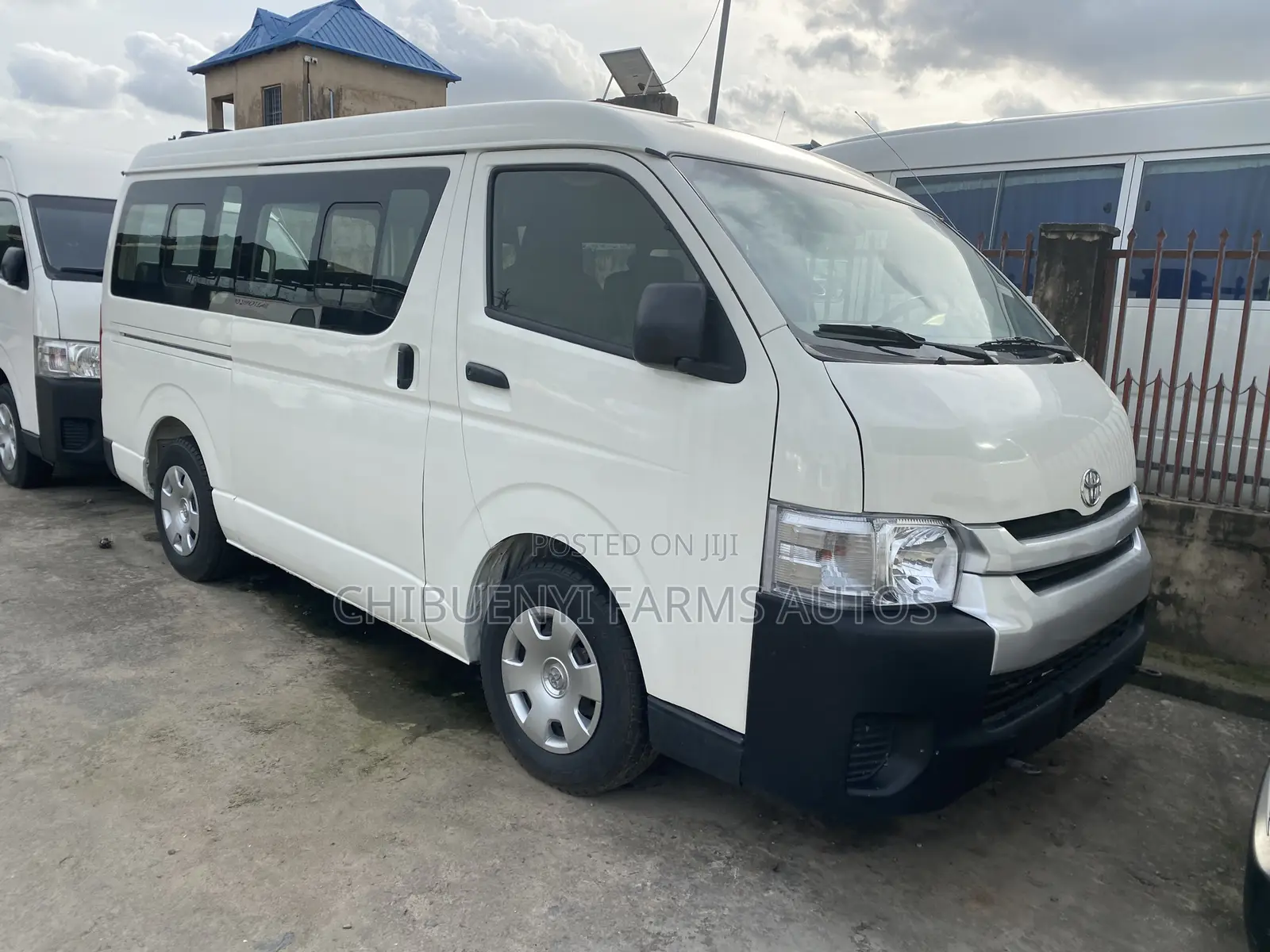 Toyota HiAce 2015 White