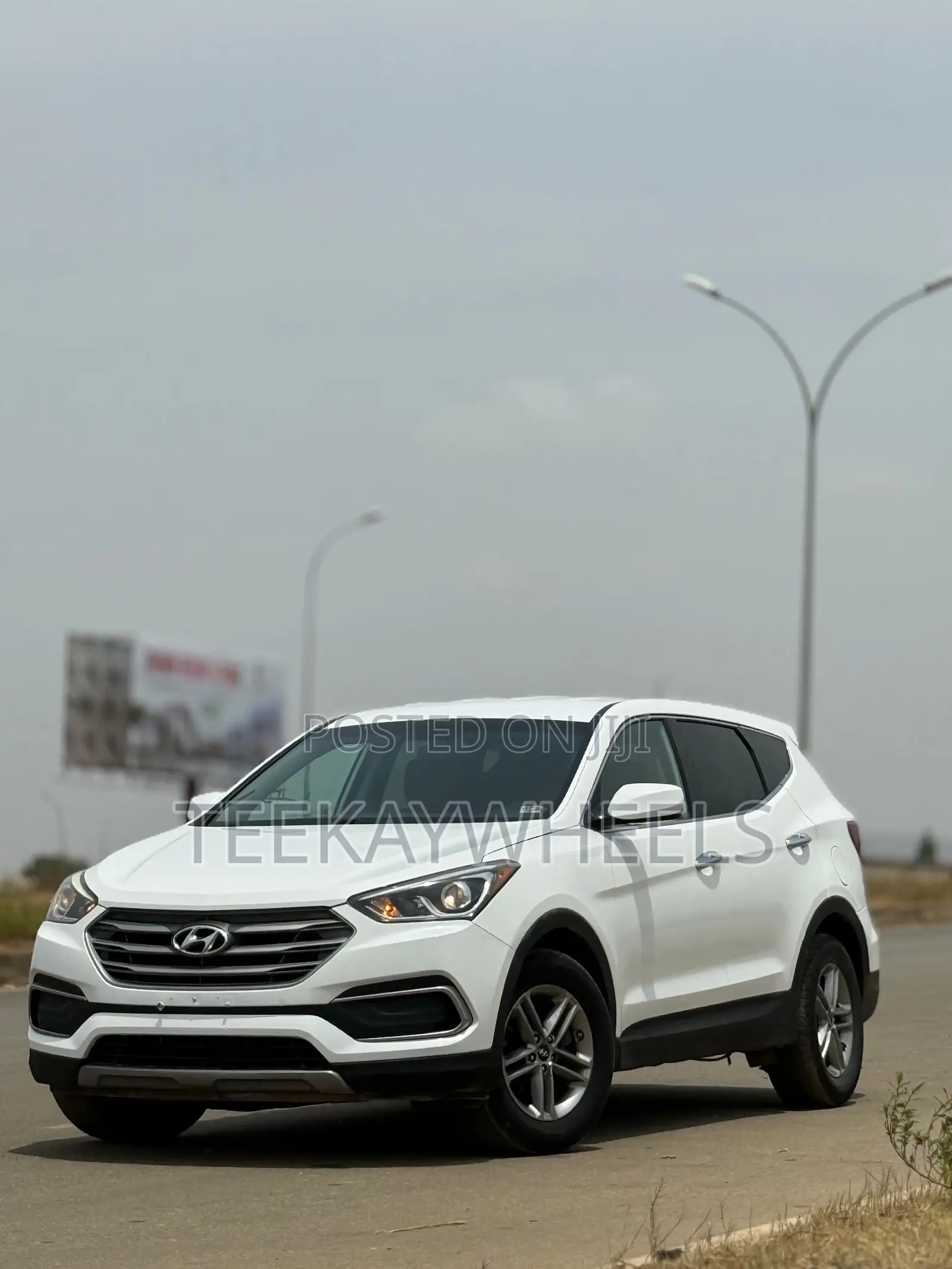 Hyundai Santa Fe SE AWD 2018 White