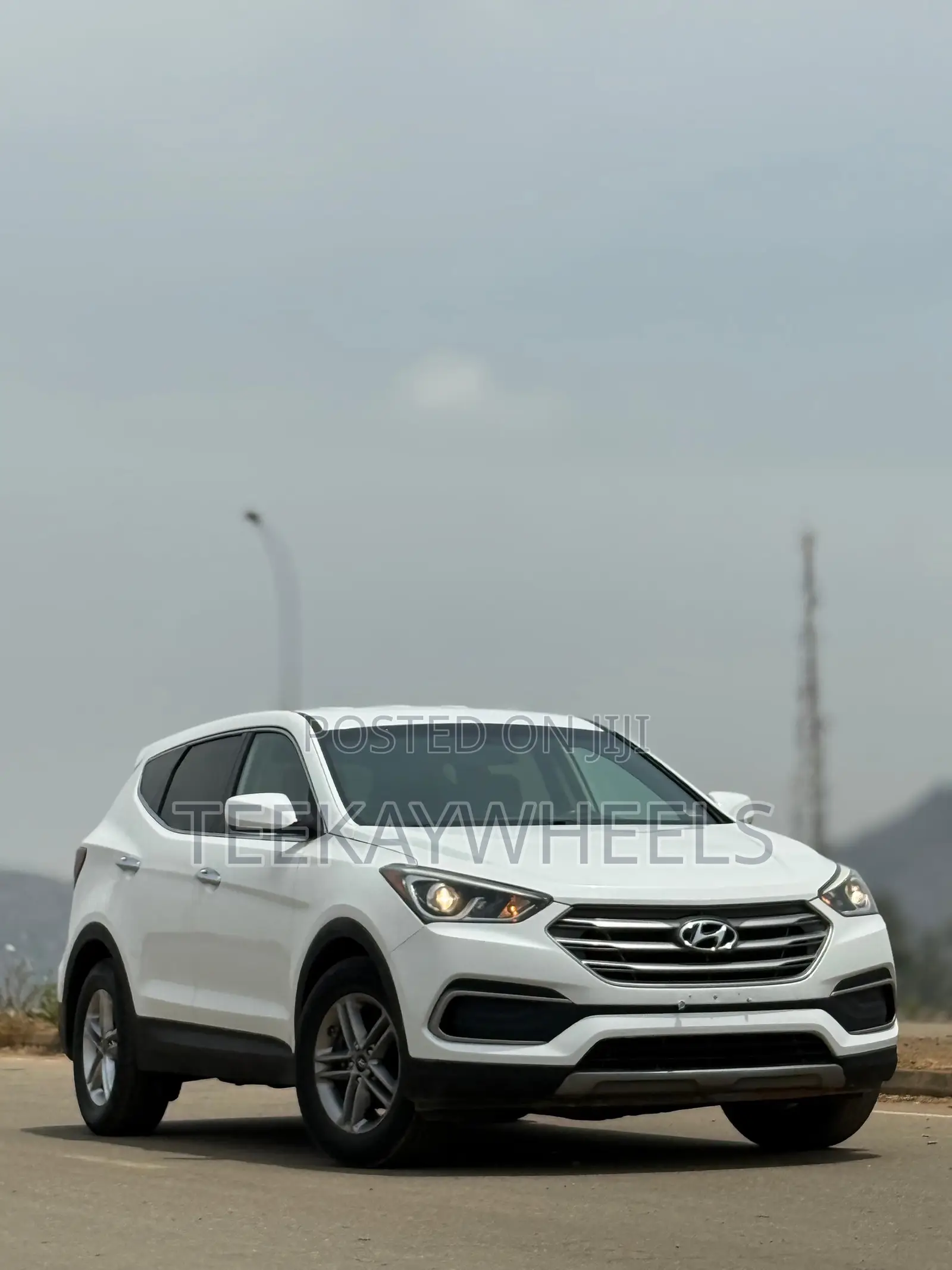 Hyundai Santa Fe SE AWD 2018 White