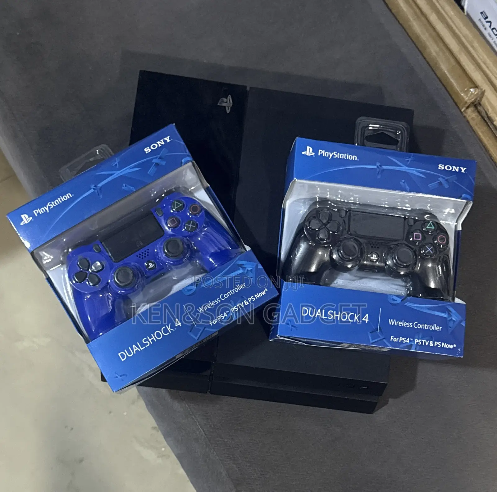 Uk Used Ps4 Standard Comes With 2 Controllers and 10 Games Inside