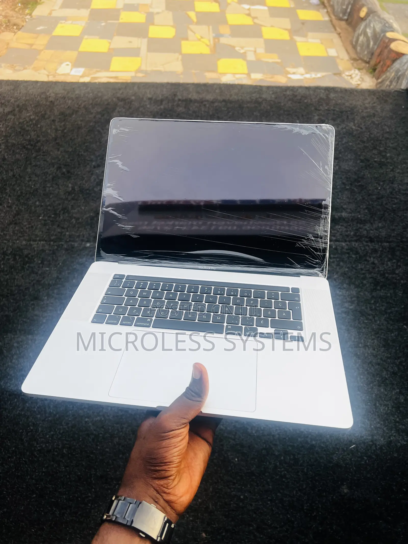 Laptop Apple MacBook Pro 2019 16GB Intel Core i7 SSD 512GB