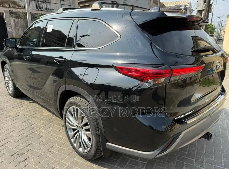 Toyota Highlander 2021 Black