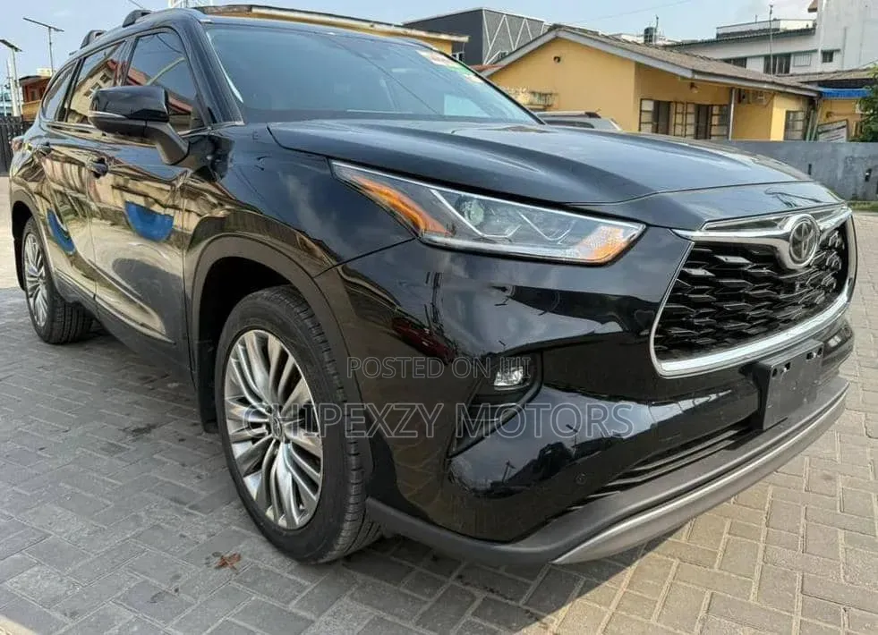 Toyota Highlander 2021 Black