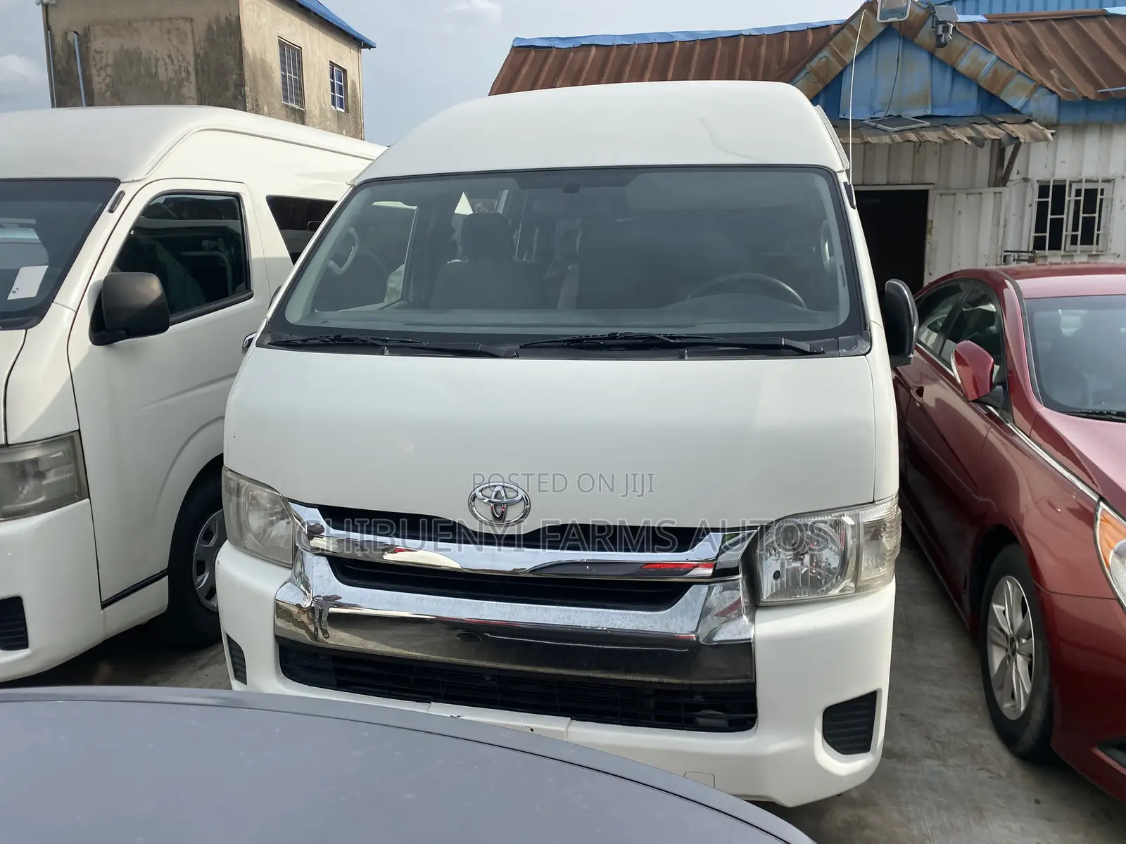 Toyota HiAce 2017 White