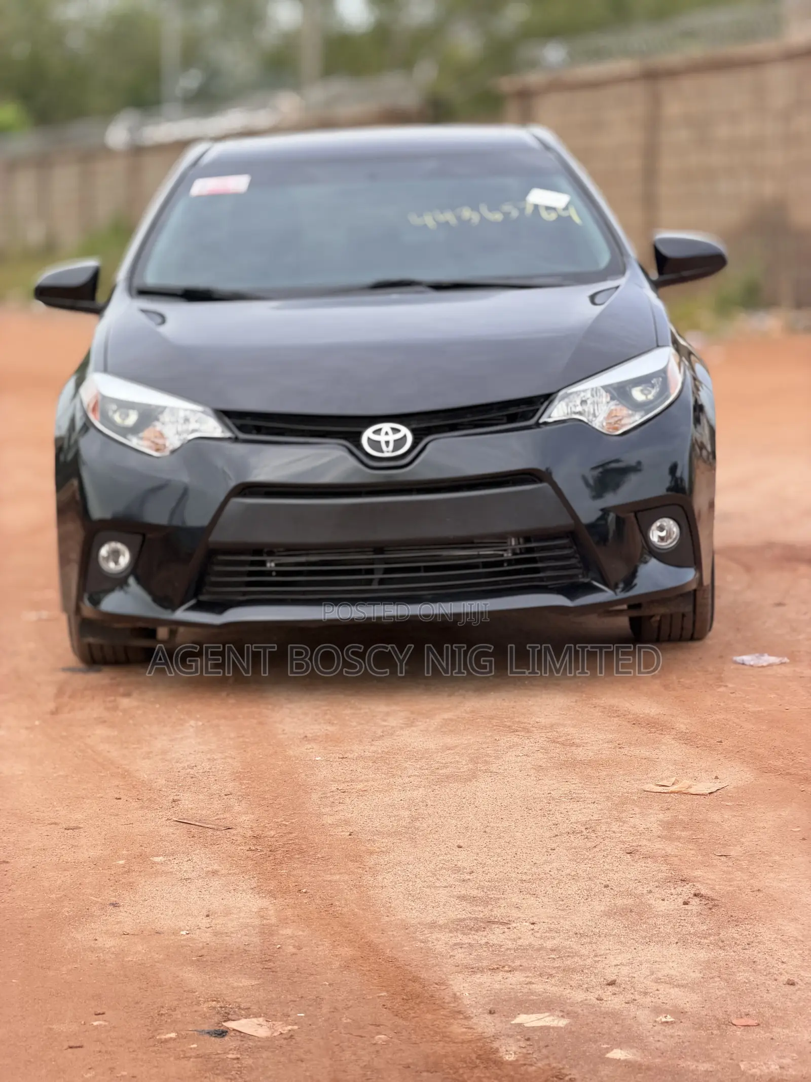 Toyota Corolla LE Premium 4dr Sedan (1.8L 4cyl CVT) 2015 Black
