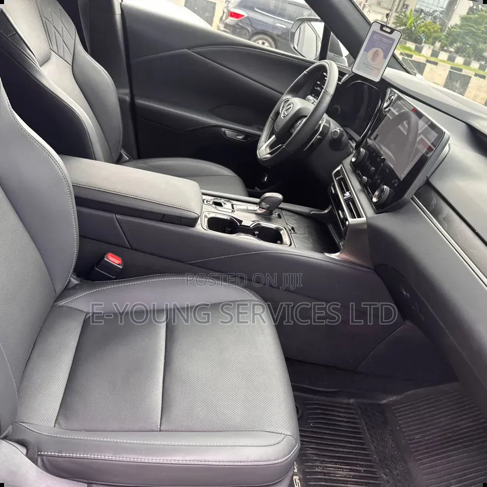 Lexus RX 2025 White