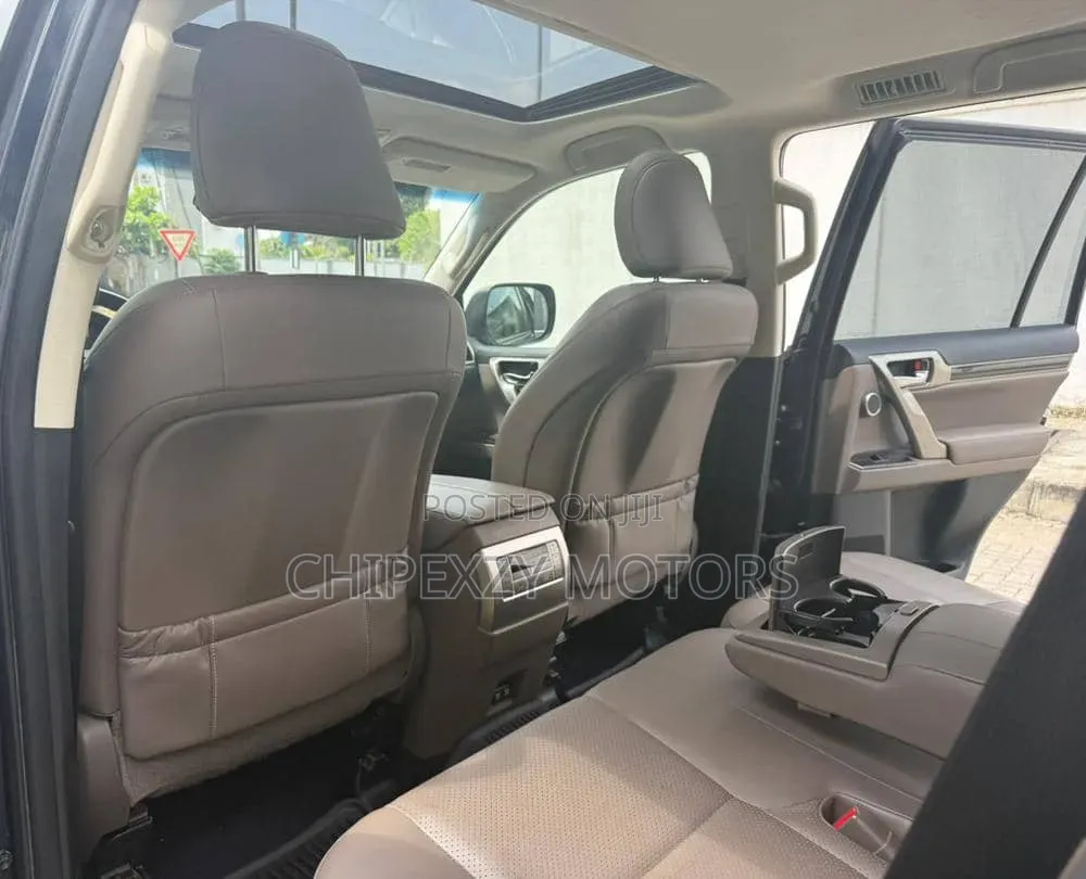 Lexus GX 2020 Blue