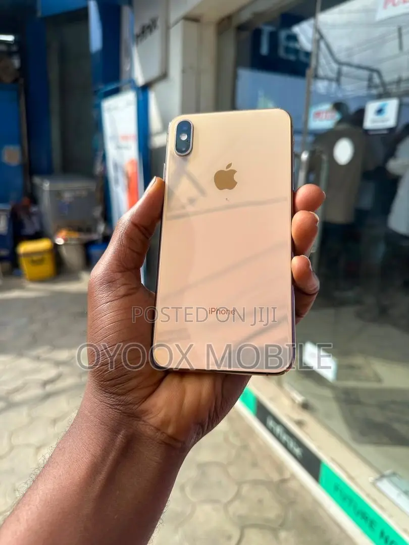 Apple iPhone XS Max 64 GB Gold