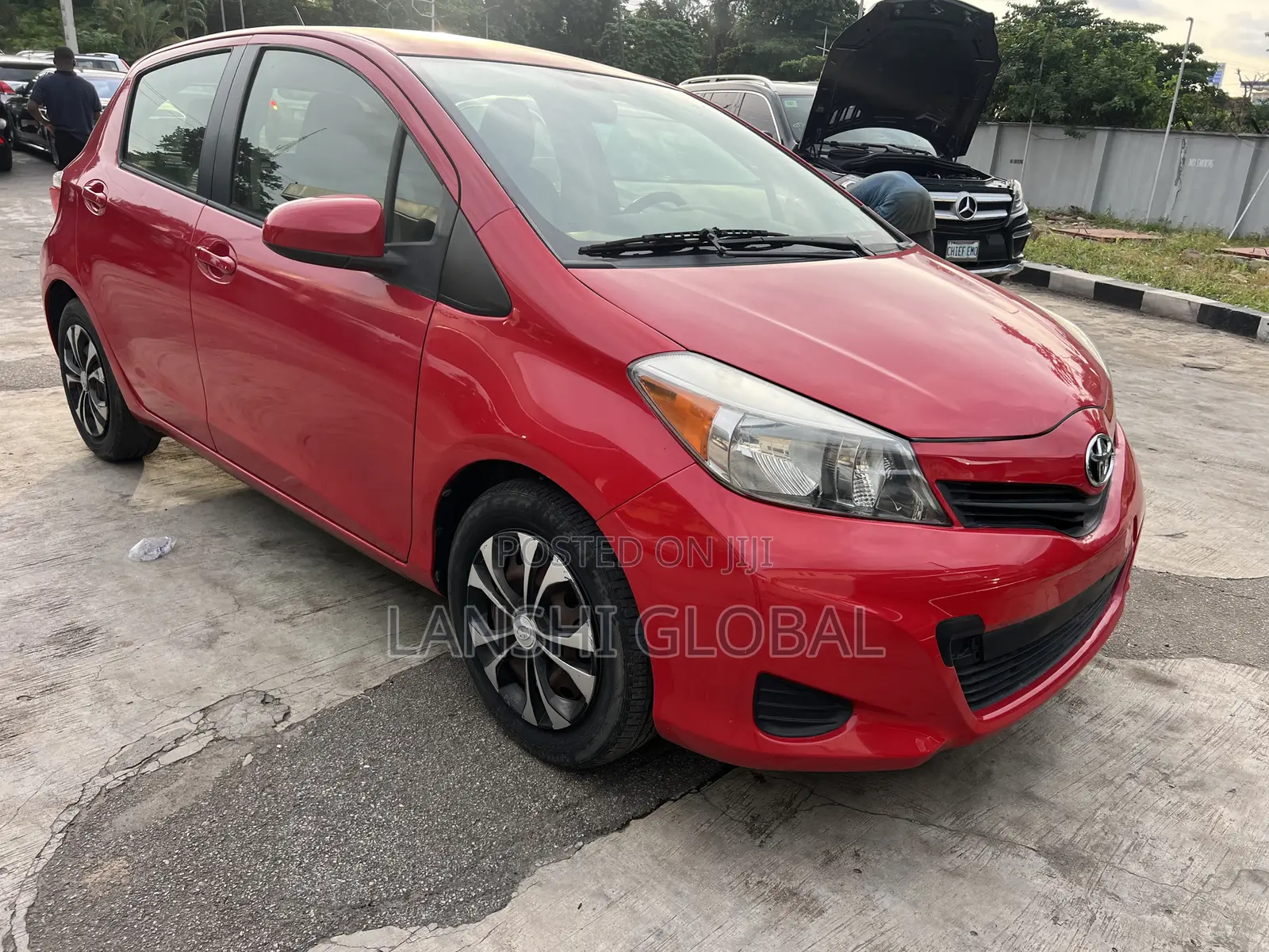 Toyota Yaris LE Hatchback 5dr 2013 Red