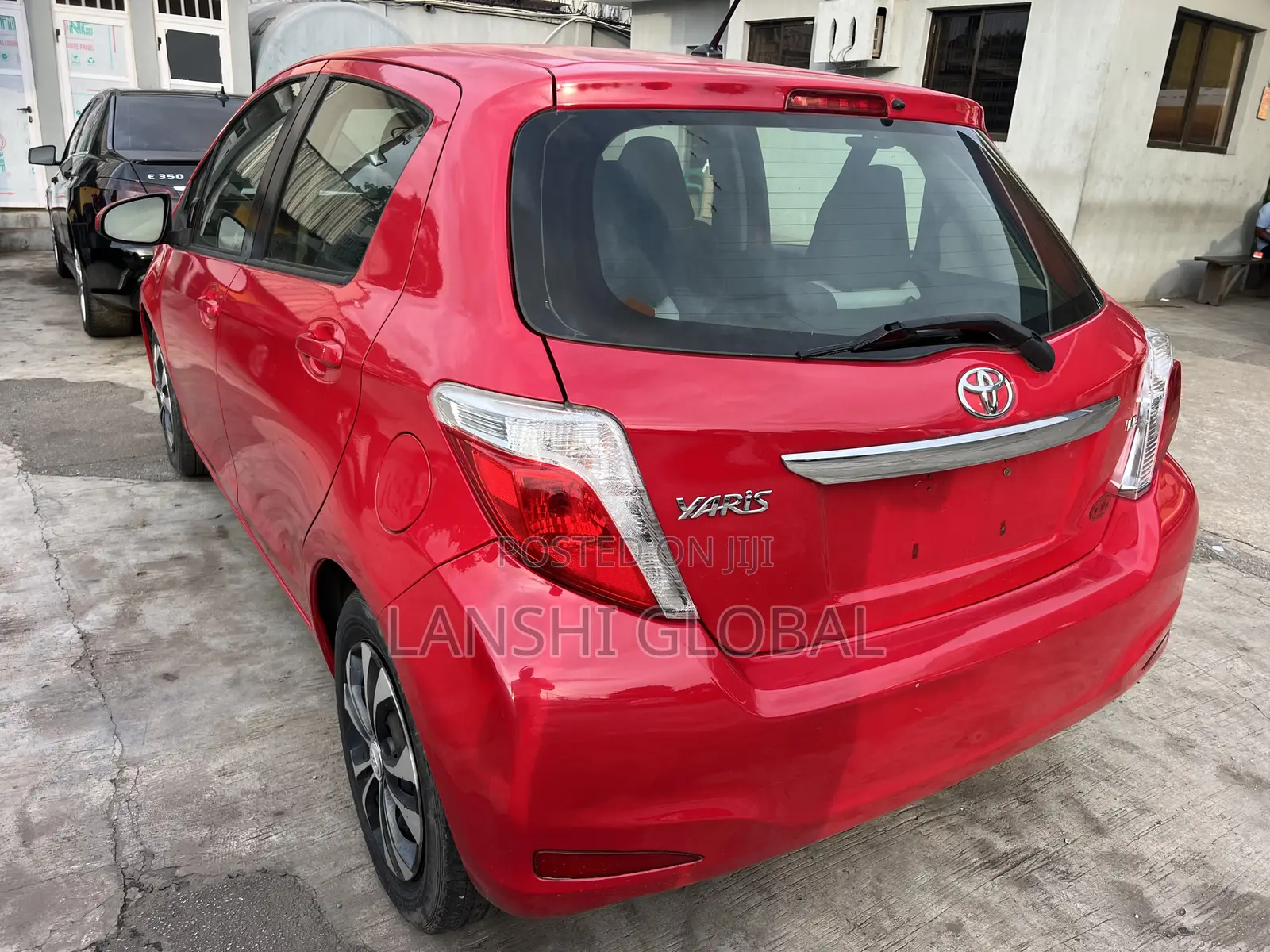 Toyota Yaris LE Hatchback 5dr 2013 Red