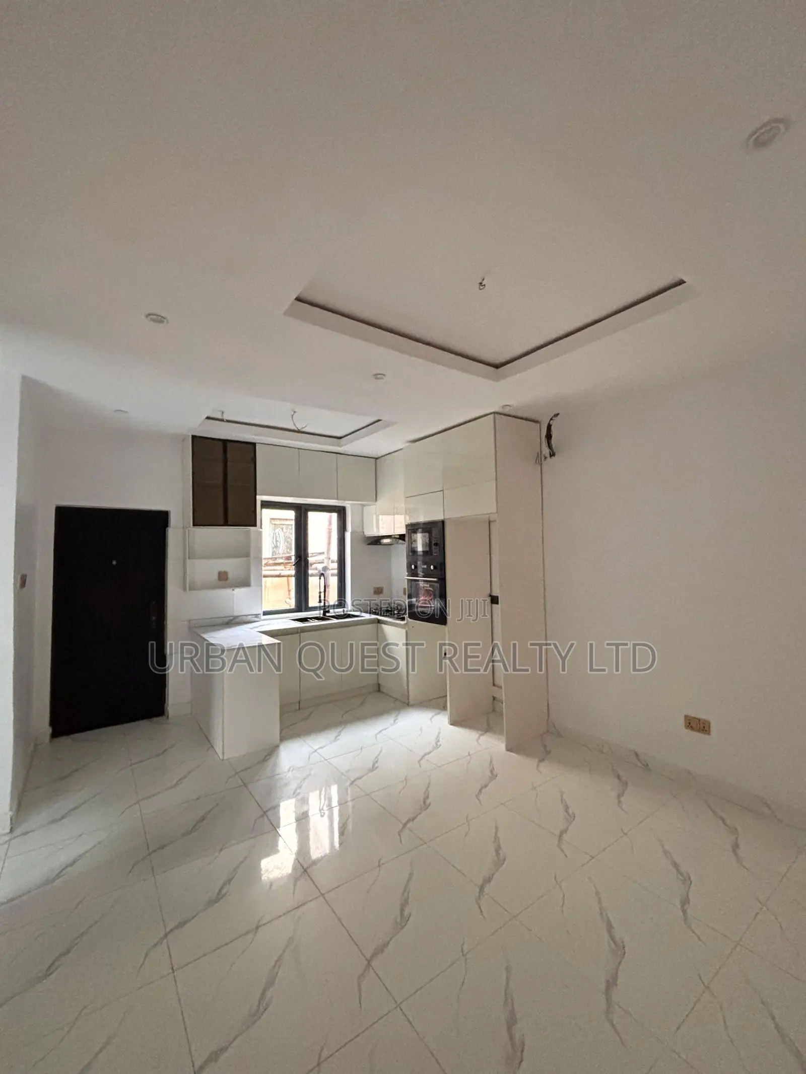 1bdrm Apartment in Lekki Phase 1 for sale