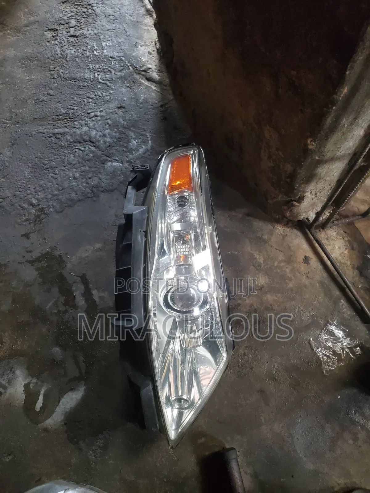 Headlight Lincoln MKS 2008,2010 Model