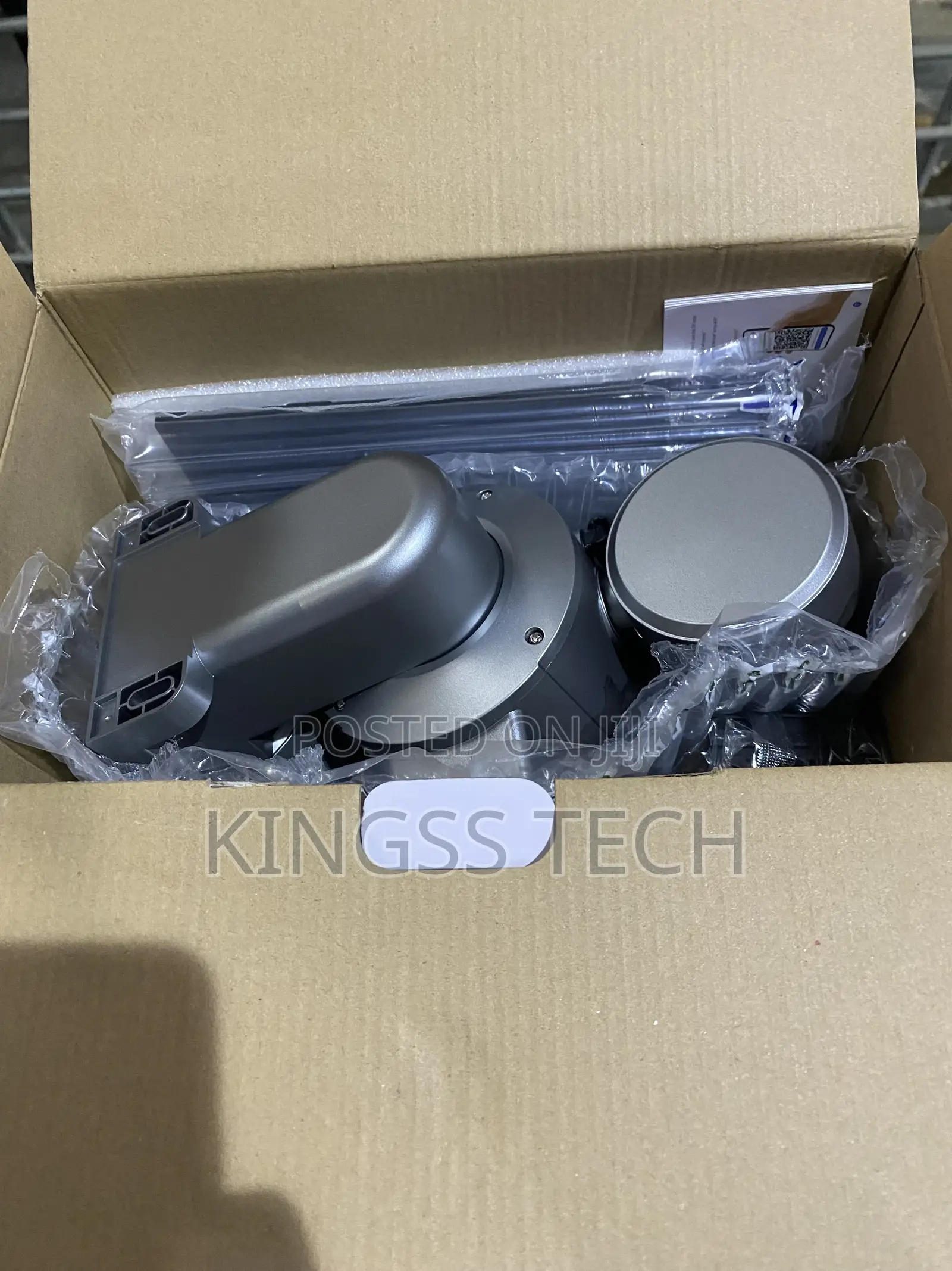 V380 T34 Triple Lens PTZ Solar Camera