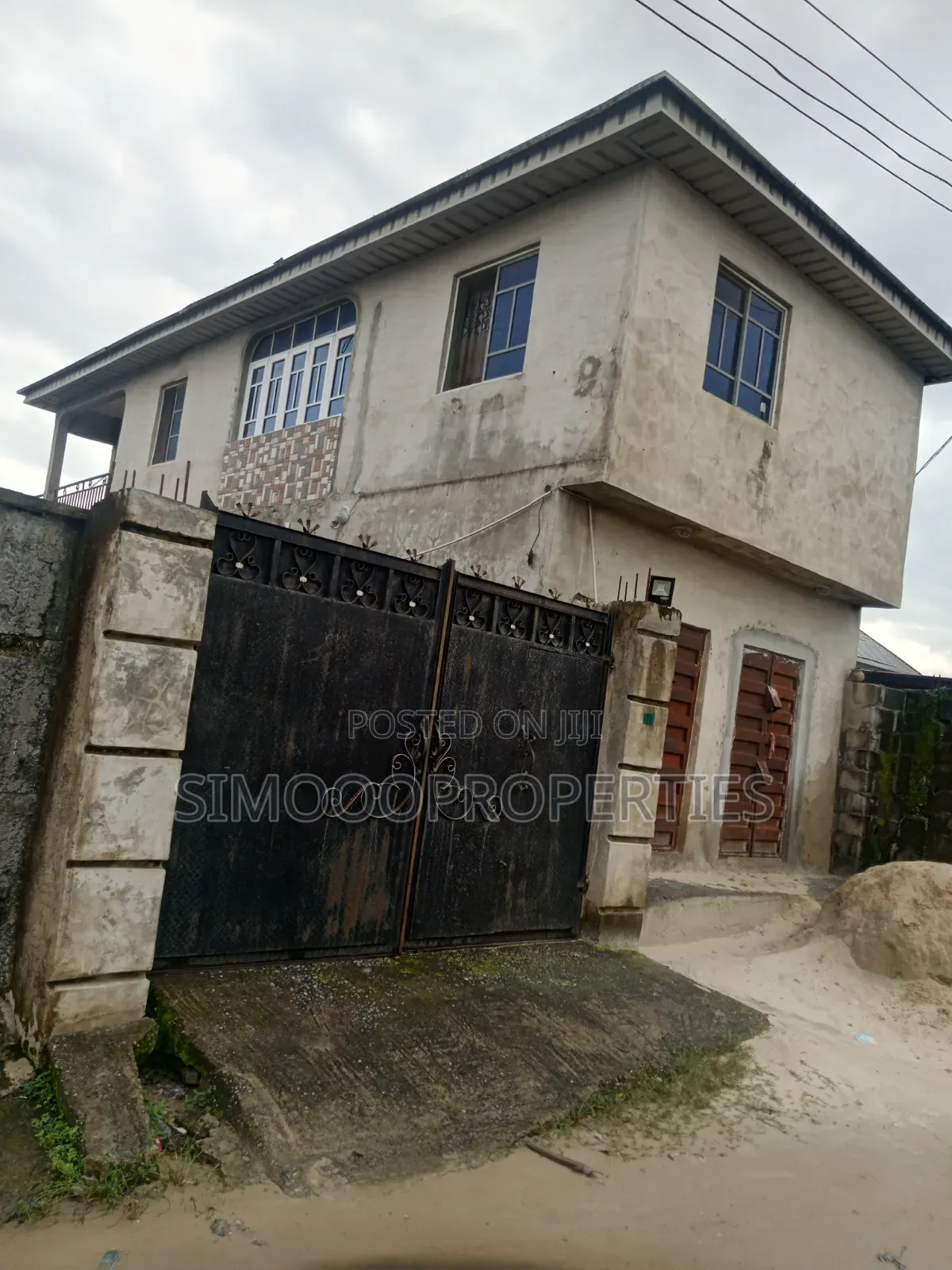 3bdrm Block of Flats in Igando for sale