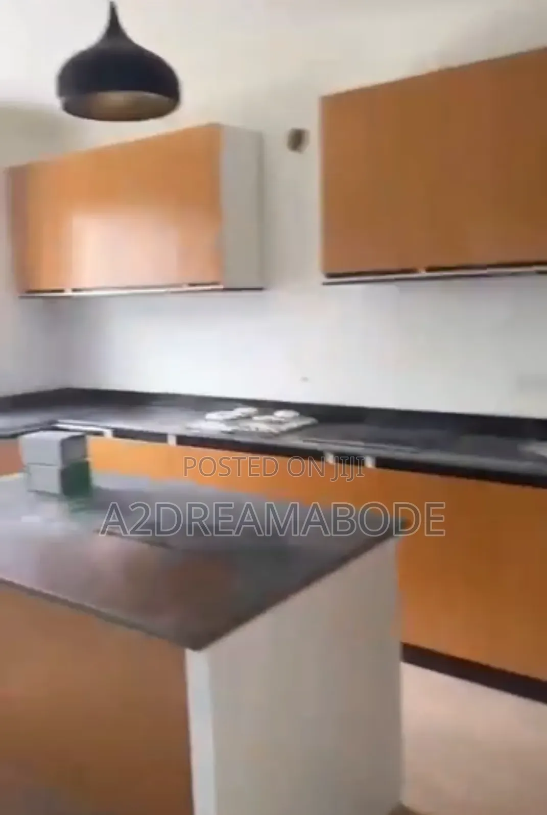 3bdrm Apartment in Ikeja Gra for rent