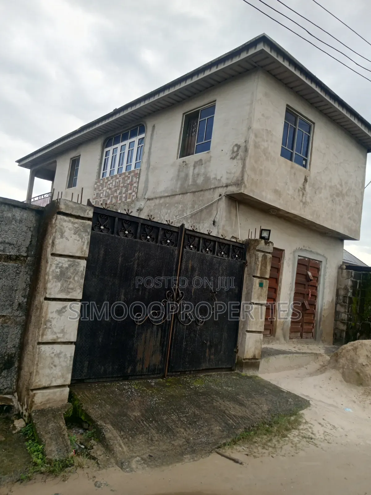 3bdrm Block of Flats in Igando for sale