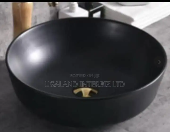 Modern Black Round Basin