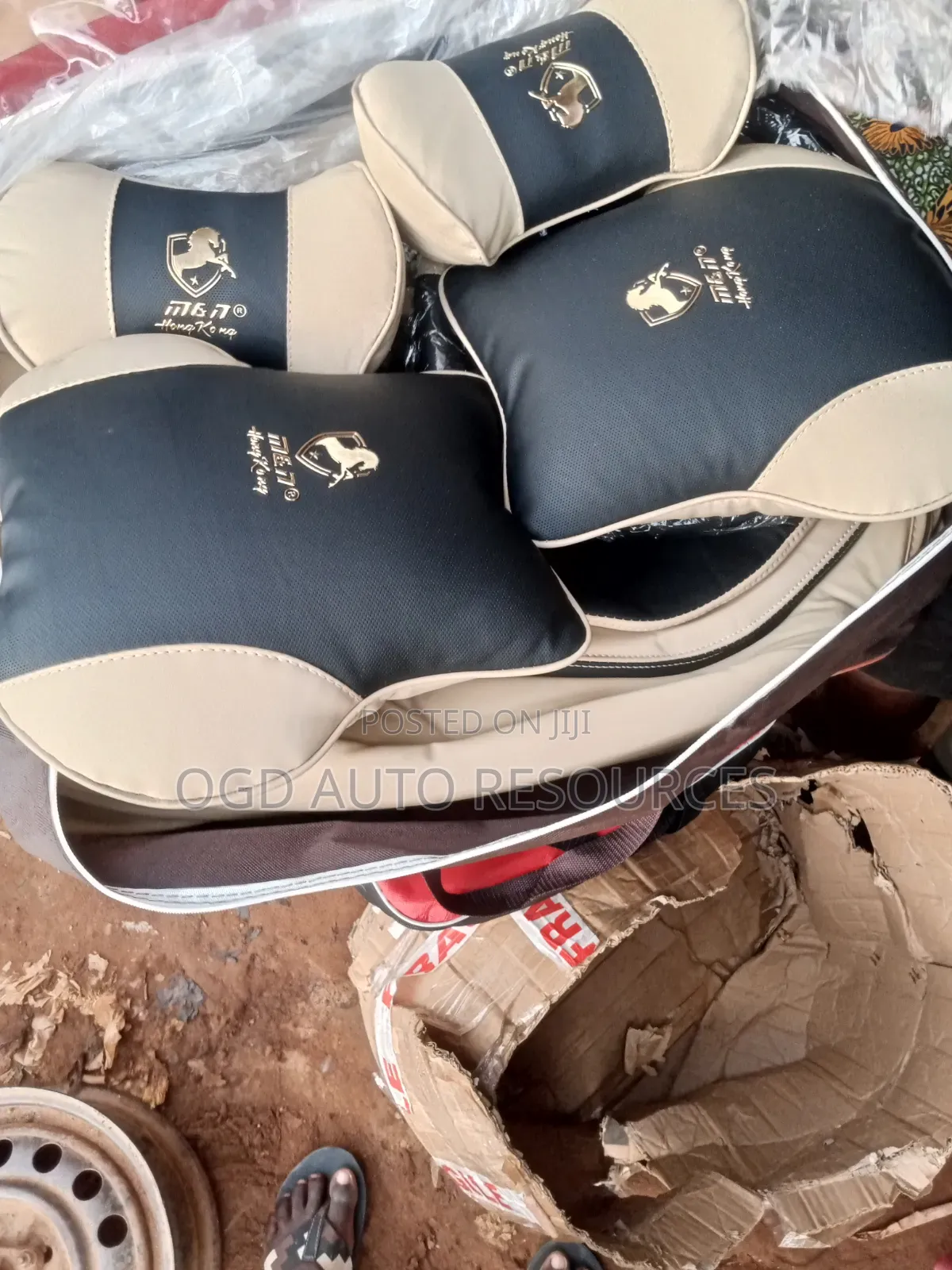 Seat Cover Executive Biege/Black Color