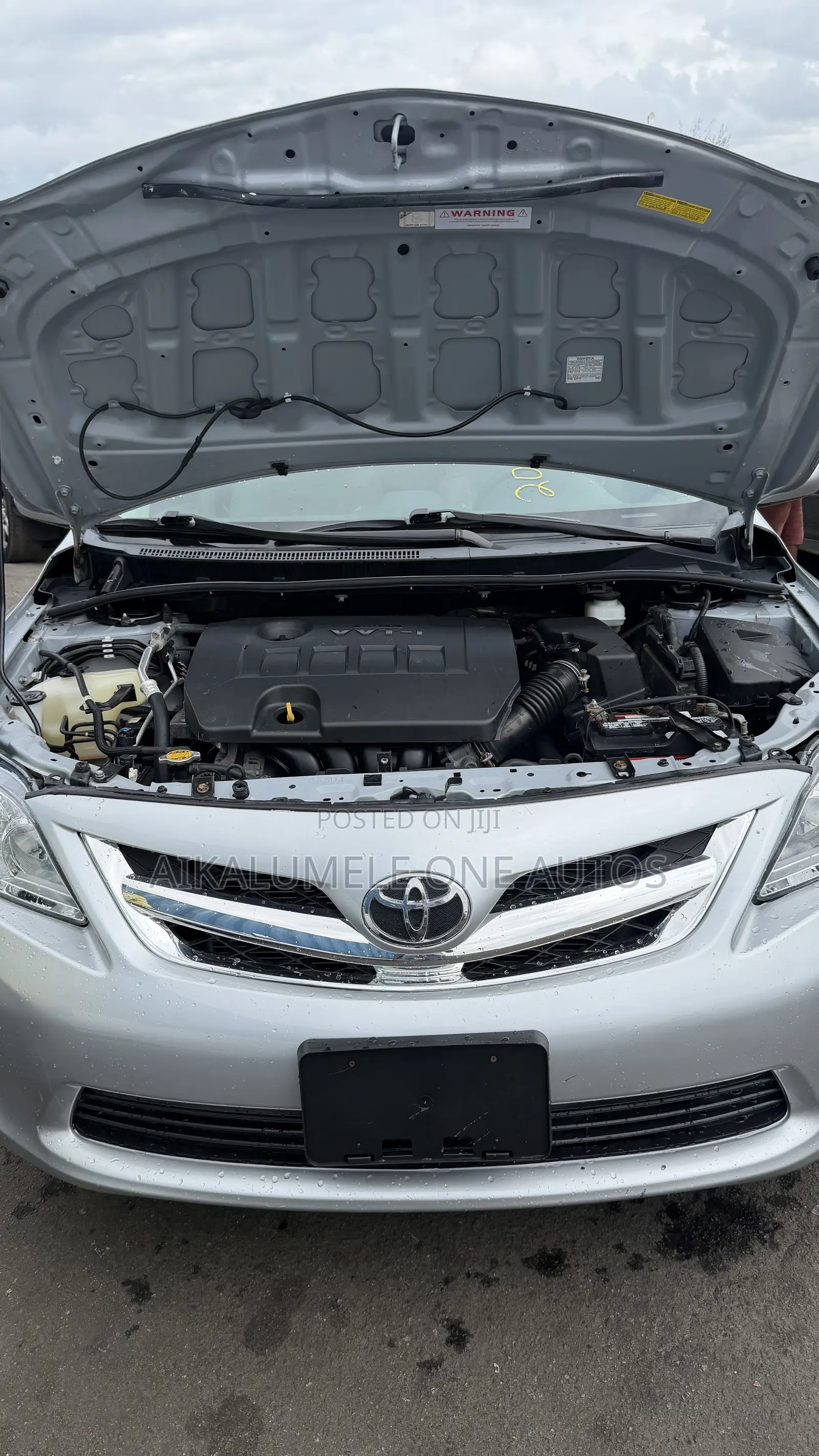 Toyota Corolla LE 4dr Sedan (1.8L 4cyl 4A) 2013 Silver