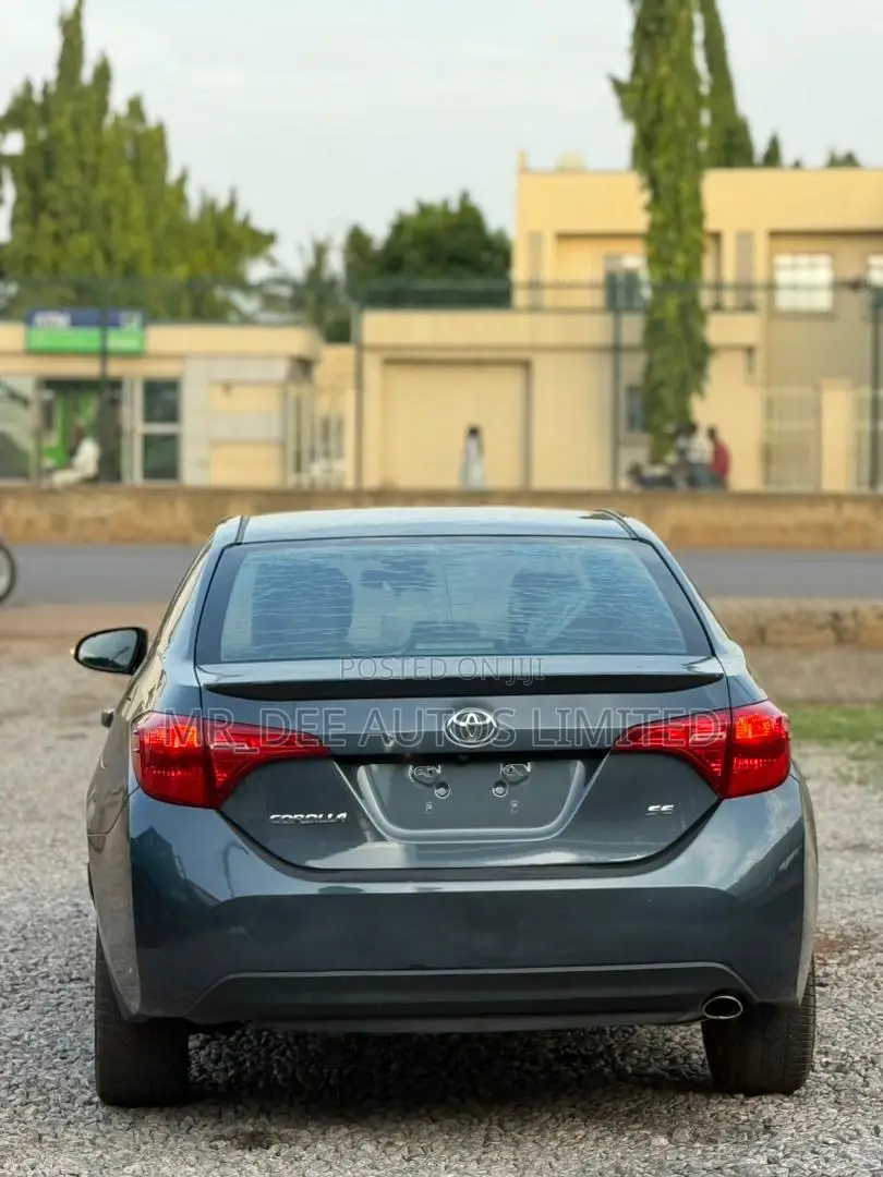 Toyota Corolla 2017 Gray