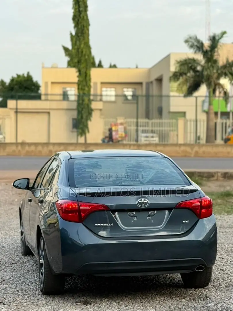 Toyota Corolla 2017 Gray