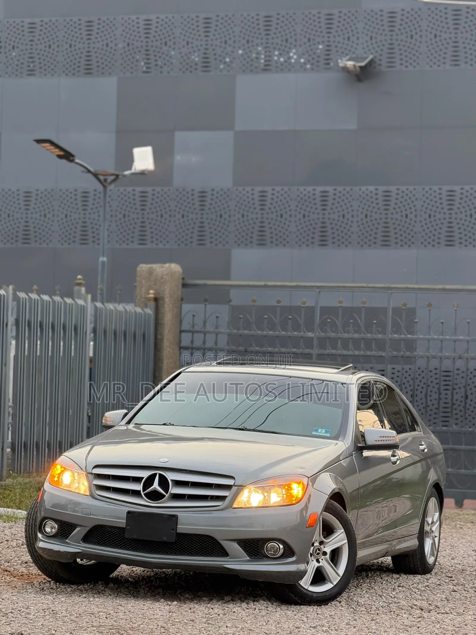 Mercedes-Benz C300 2010 Gray