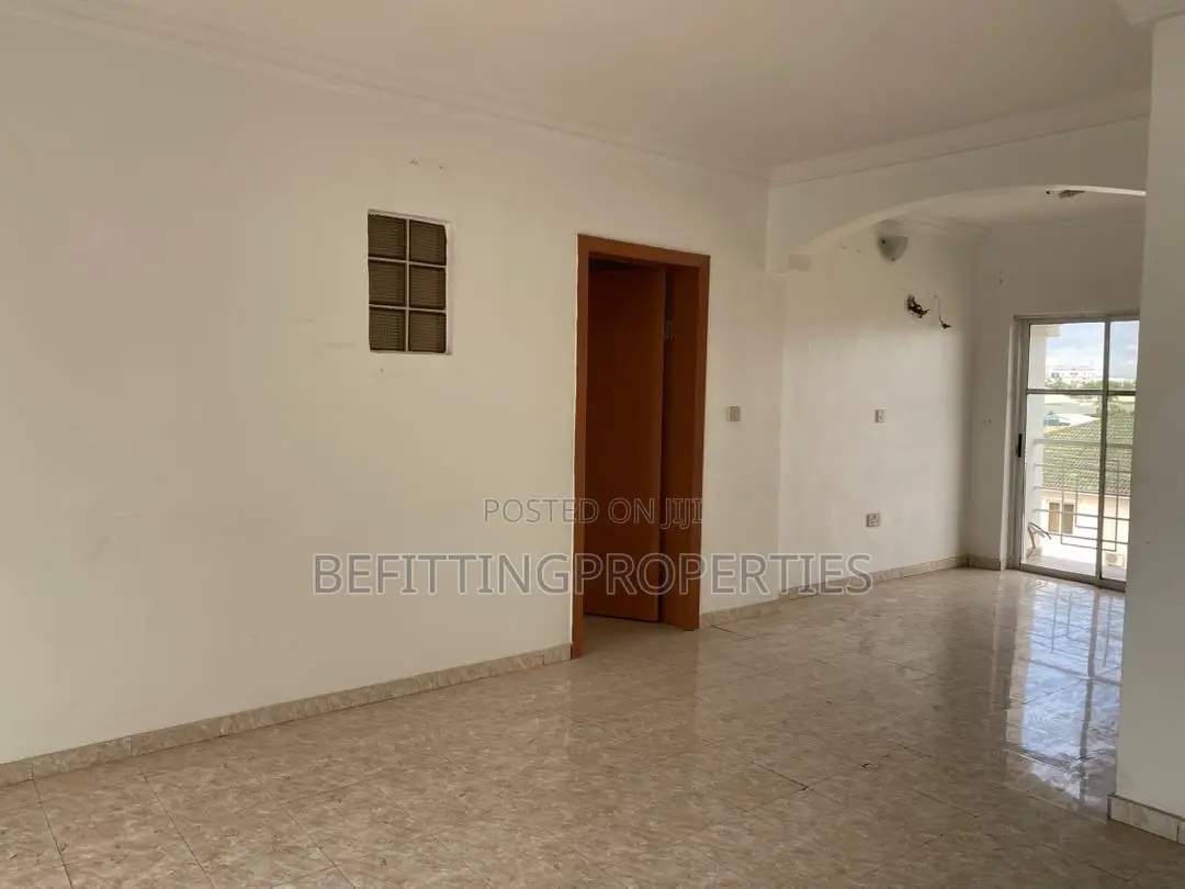 3bdrm Apartment in Victoria Island for sale