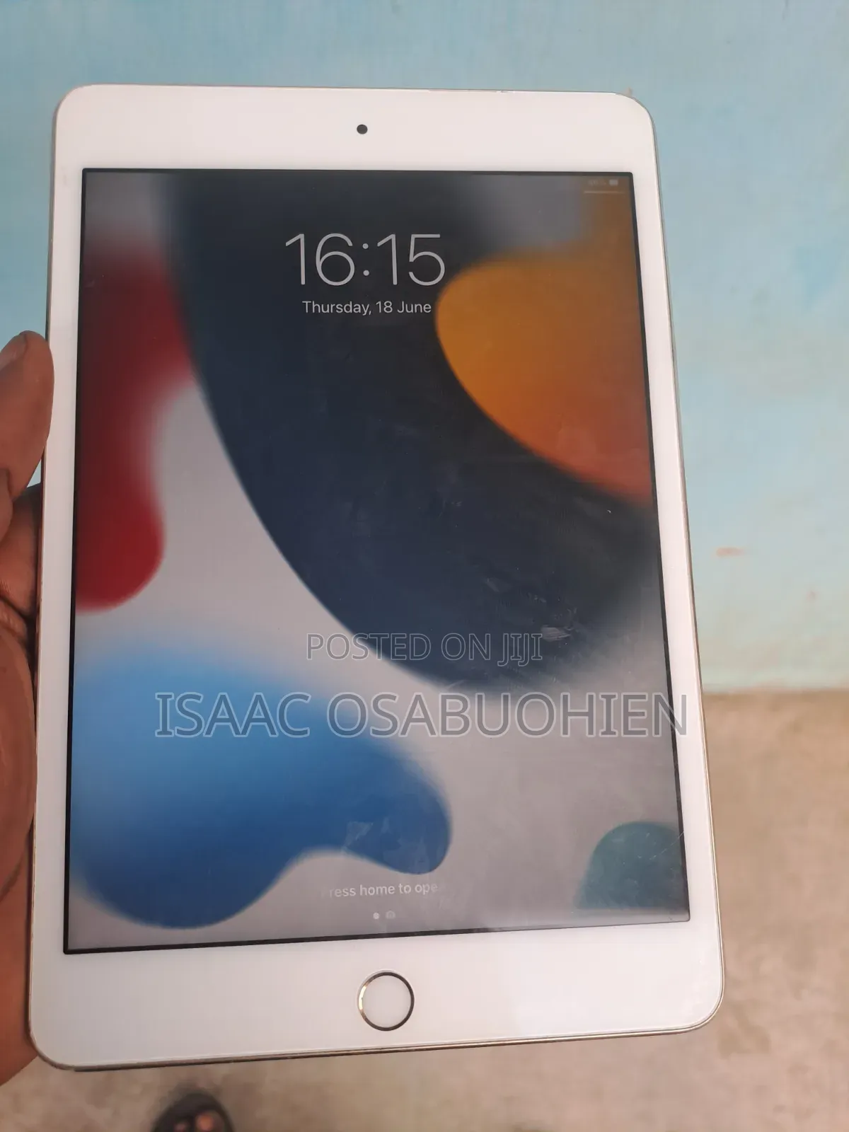 Apple iPad mini 4 128 GB Black