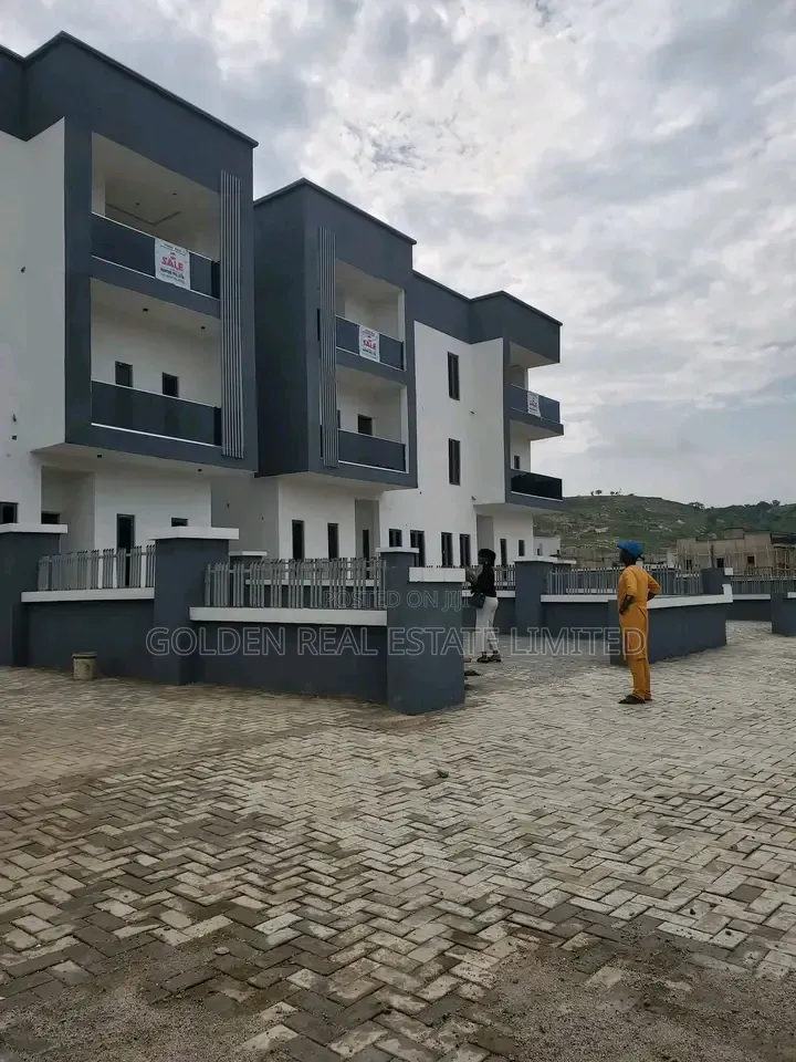 5bdrm Duplex in Katampe Extension for rent