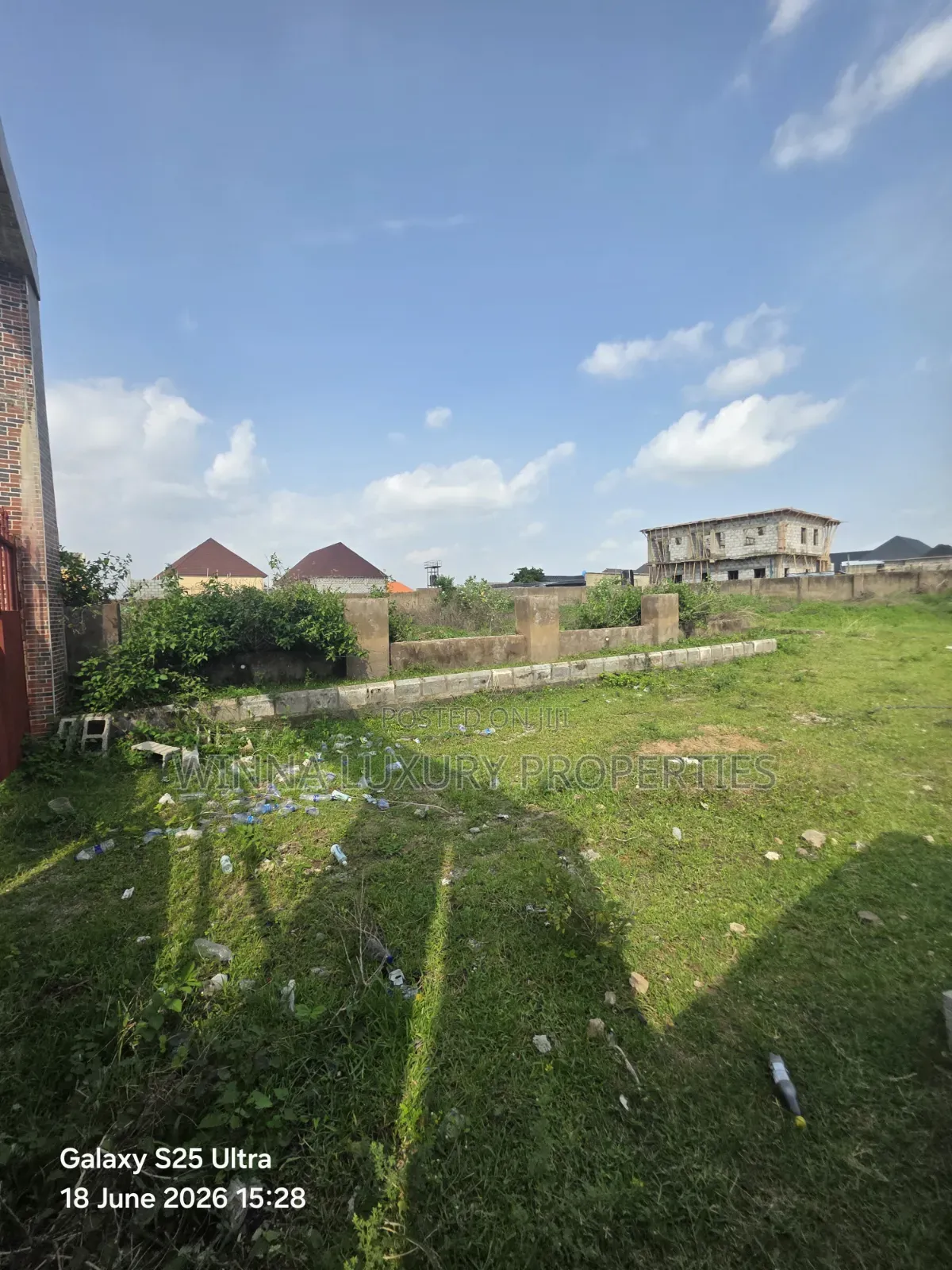 1550sqm, Nut Lugbe.
