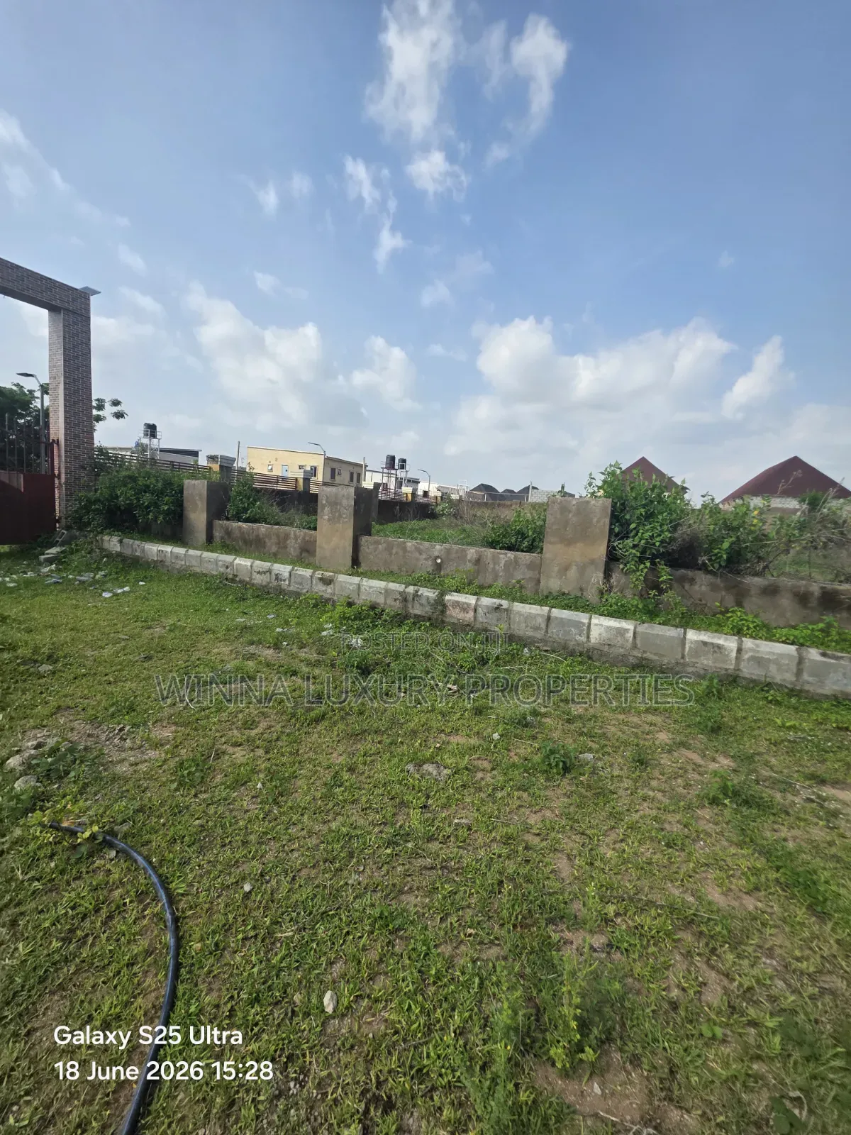 1550sqm, Nut Lugbe.