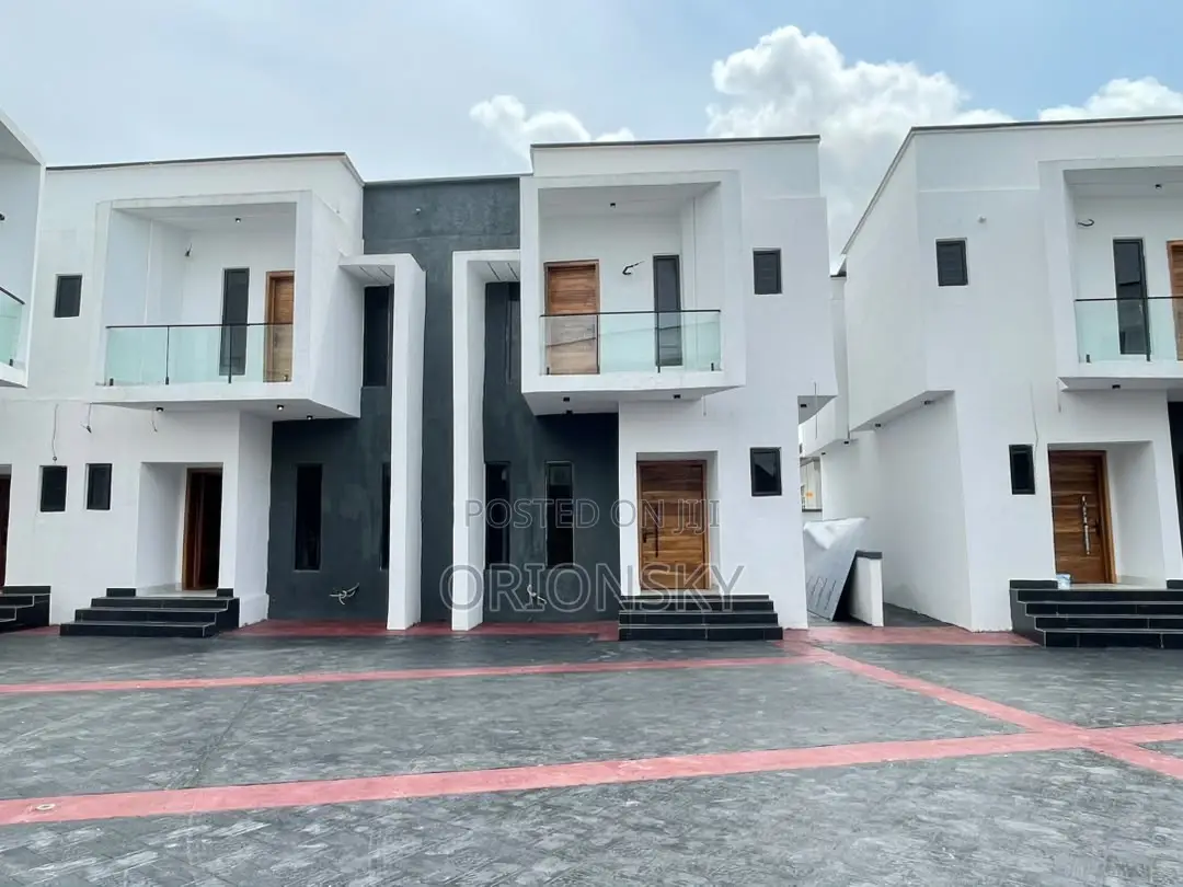 3bdrm Duplex in Thomas Estate for sale