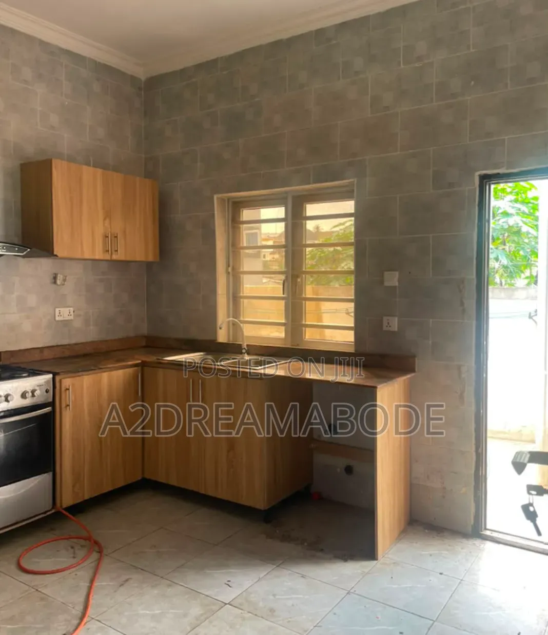 4bdrm Duplex in Magodo Phase 1 for rent