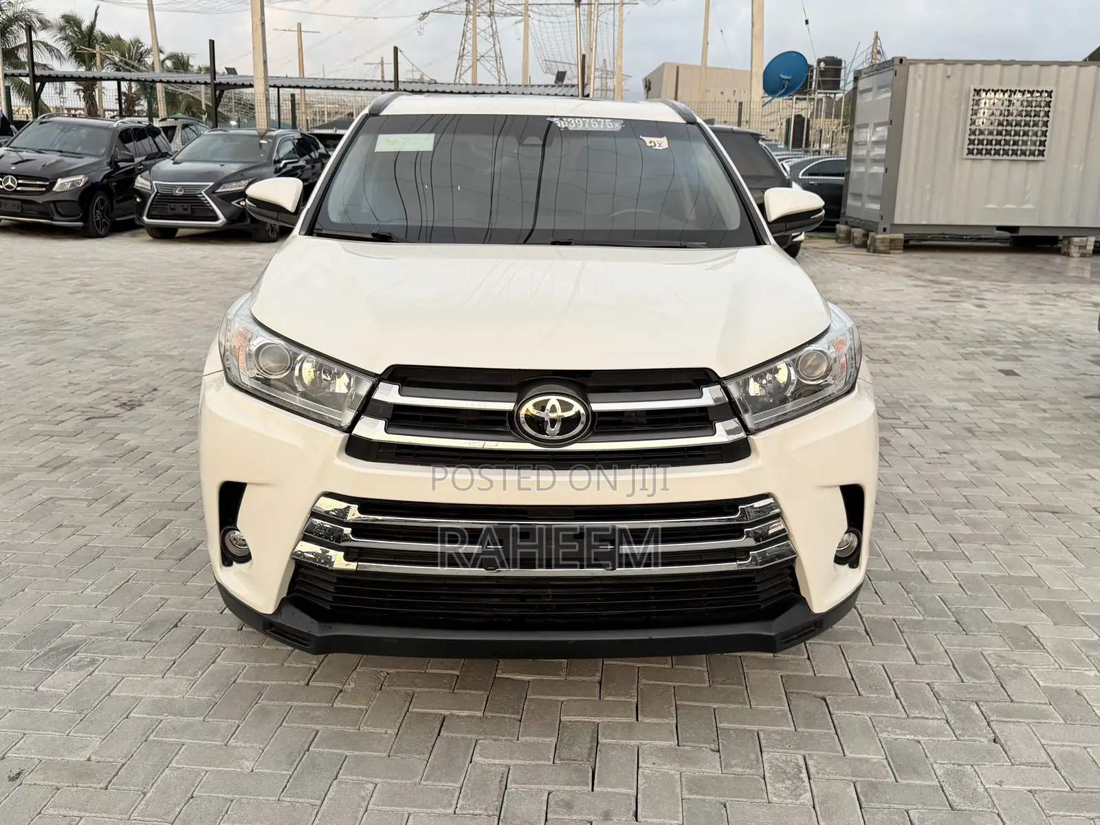 Toyota Highlander SE 4x4 V6 (3.5L 6cyl 8A) 2017 White