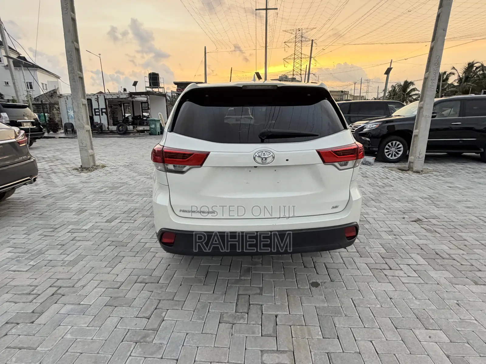 Toyota Highlander SE 4x4 V6 (3.5L 6cyl 8A) 2017 White