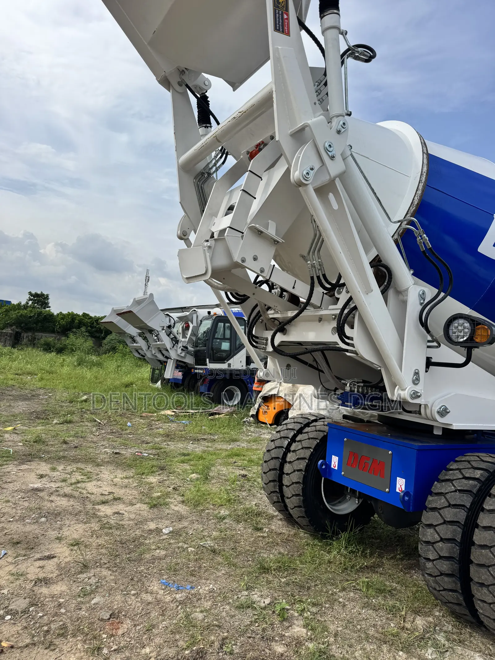 DGM Mobile Selfloader Concrete Mixer 7.5cubic
