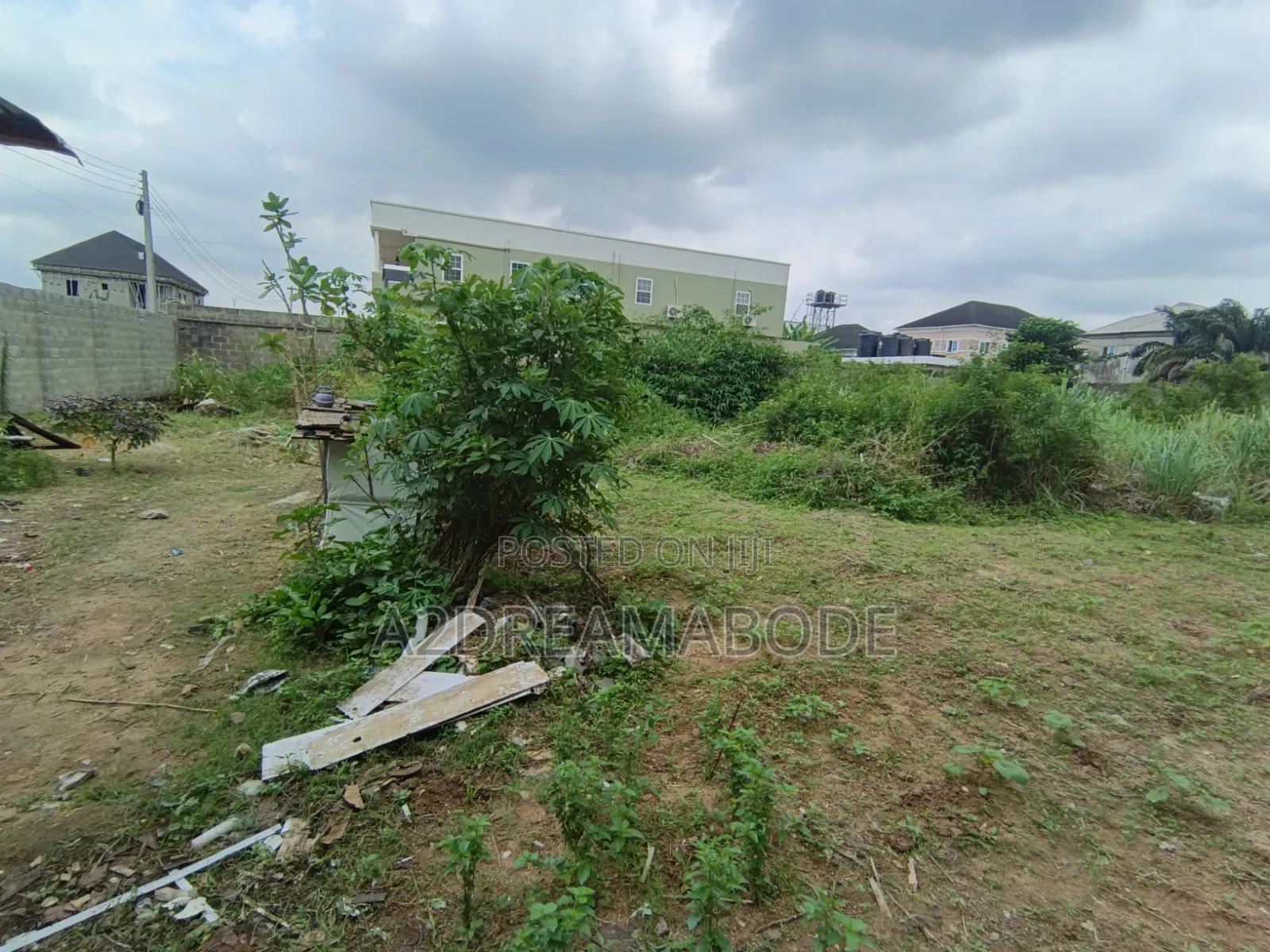 Well Placed, Fenced and Gated Land